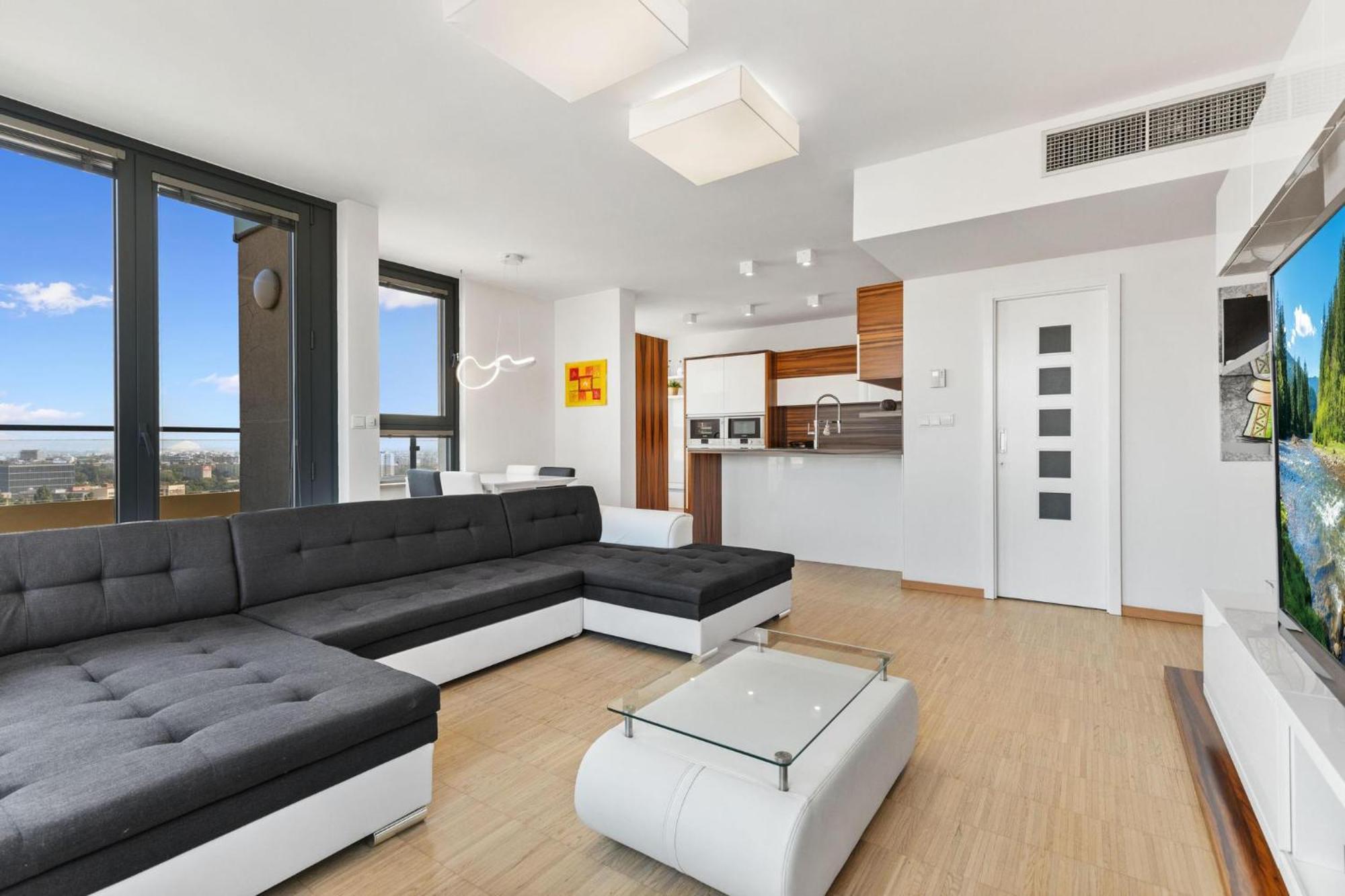 Sky Apartman In Bratislava - With 2 Parking Places Экстерьер фото