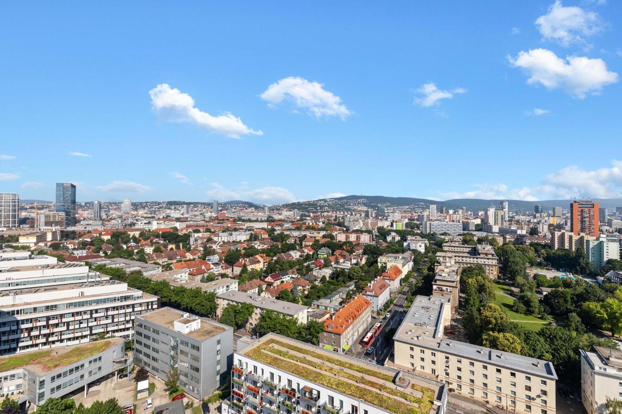 Sky Apartman In Bratislava - With 2 Parking Places Экстерьер фото