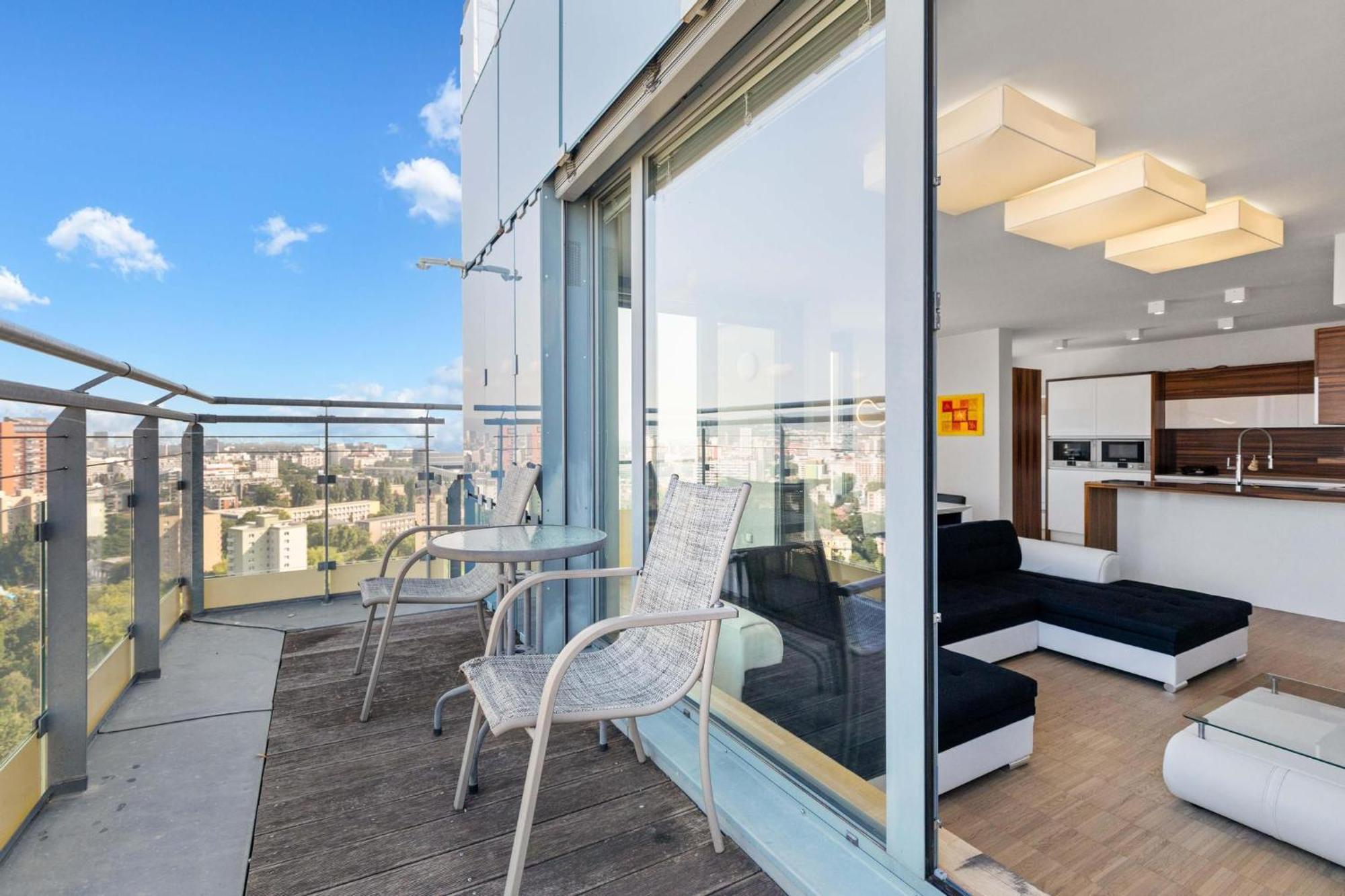 Sky Apartman In Bratislava - With 2 Parking Places Экстерьер фото